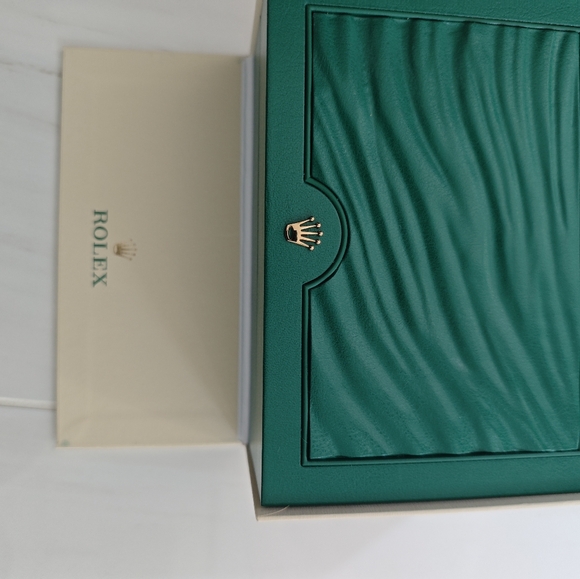 Rolex Datejust 41 Men's Watch - Picture 7 of 7